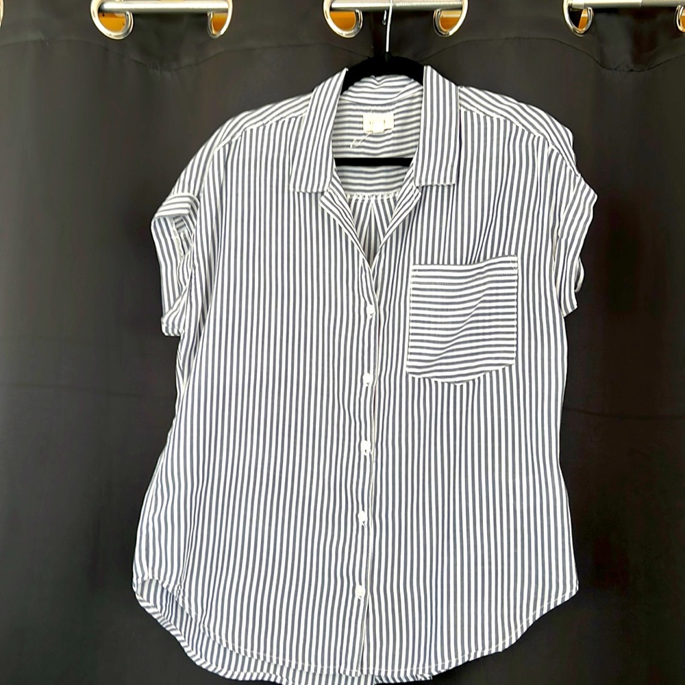 Hayfield button down top